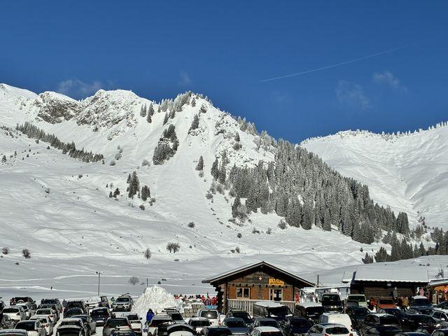 2026-11-01-Lo-Sommand